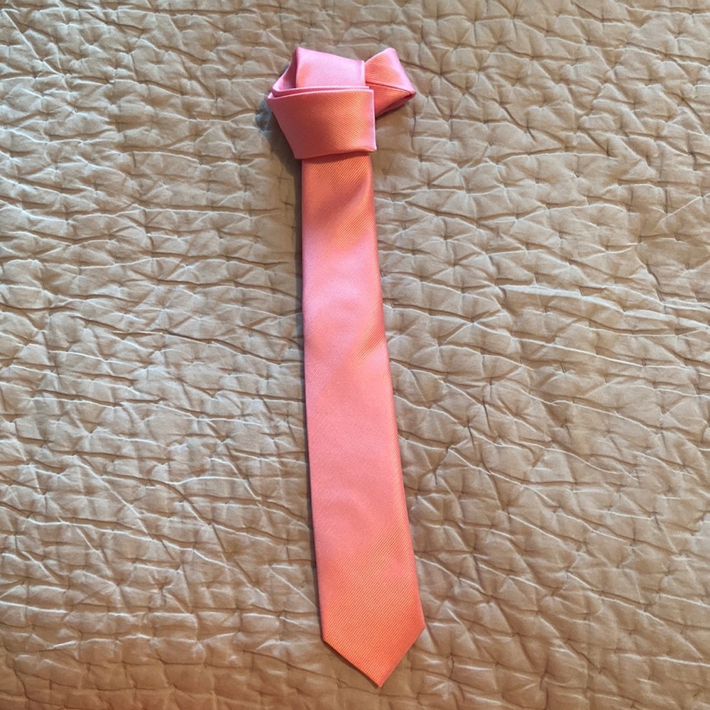 Pink tie-Boys